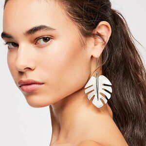 Palm Leaf single earring
